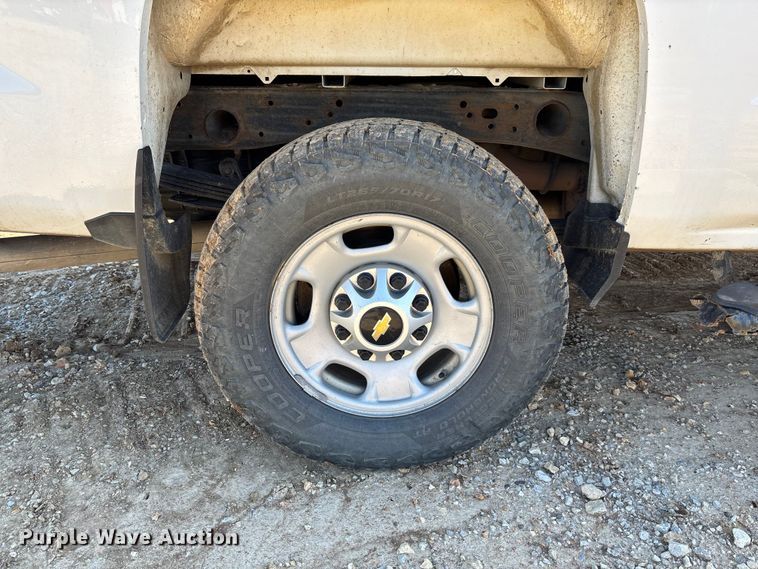 image for item FB3464 2017 Chevrolet Silverado 2500HD Crew Cab pickup truck
