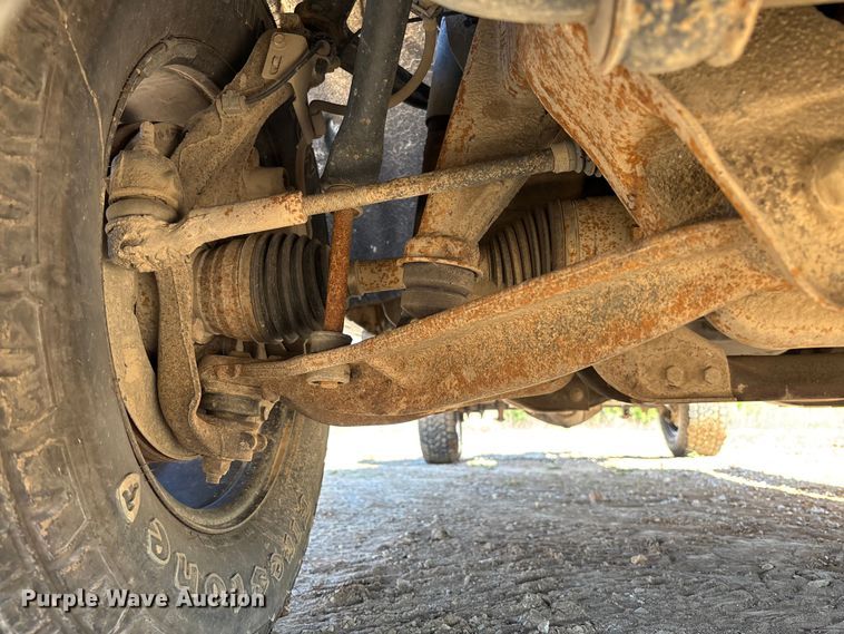 image for item FB3465 2018 Chevrolet Silverado 3500HD Crew Cab truck cab and chassis