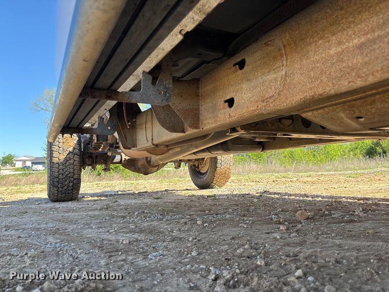 image for item FB3465 2018 Chevrolet Silverado 3500HD Crew Cab truck cab and chassis