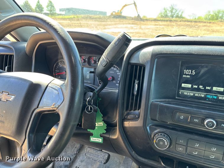 image for item FB3465 2018 Chevrolet Silverado 3500HD Crew Cab truck cab and chassis