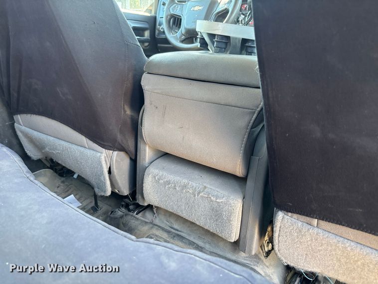 image for item FB3465 2018 Chevrolet Silverado 3500HD Crew Cab truck cab and chassis