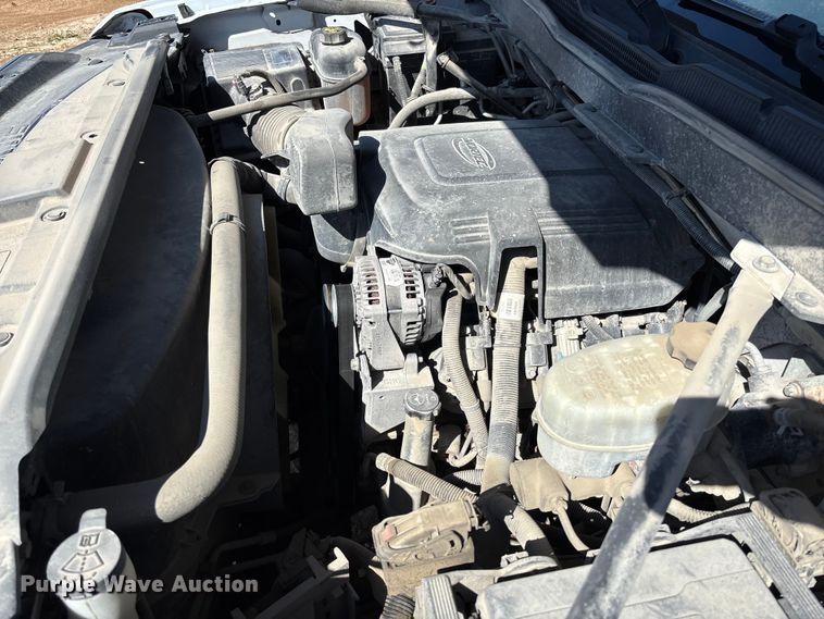 image for item FB3465 2018 Chevrolet Silverado 3500HD Crew Cab truck cab and chassis