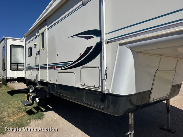 image for item FB7271 1997 Kountry Star Newmar camper