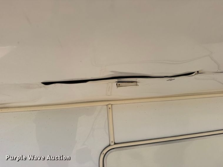 image for item FB7271 1997 Kountry Star Newmar camper