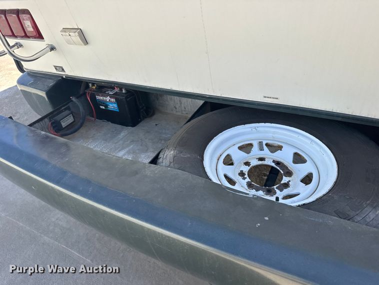 image for item FB7271 1997 Kountry Star Newmar camper