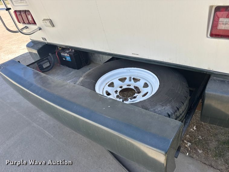 image for item FB7271 1997 Kountry Star Newmar camper