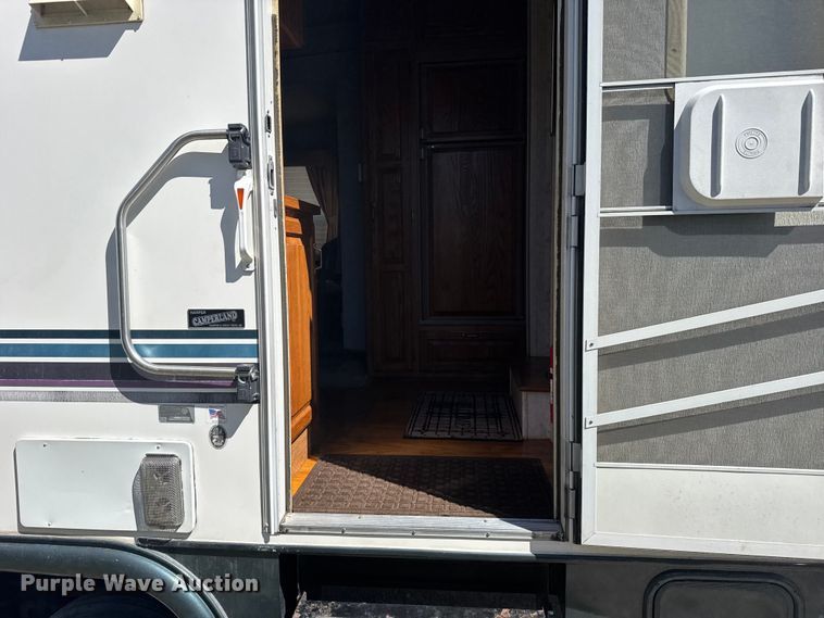image for item FB7271 1997 Kountry Star Newmar camper