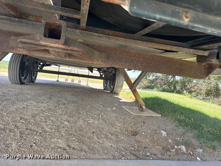 image for item FB7271 1997 Kountry Star Newmar camper
