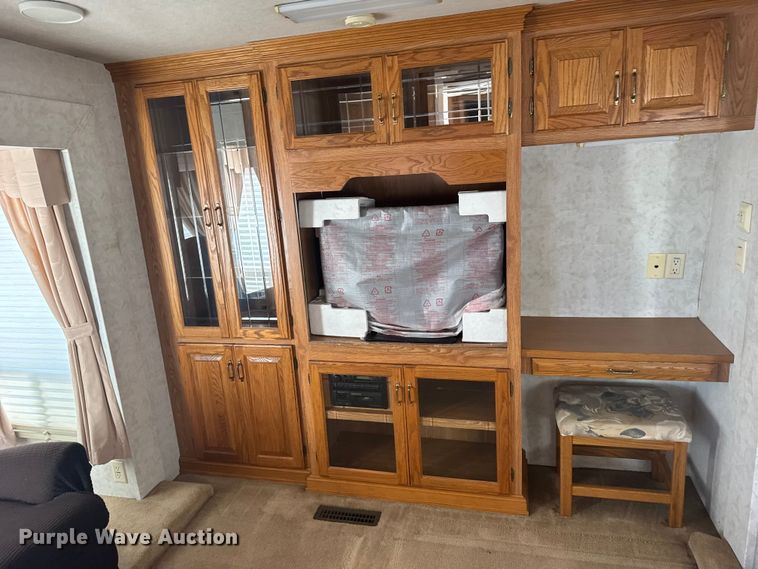 image for item FB7271 1997 Kountry Star Newmar camper
