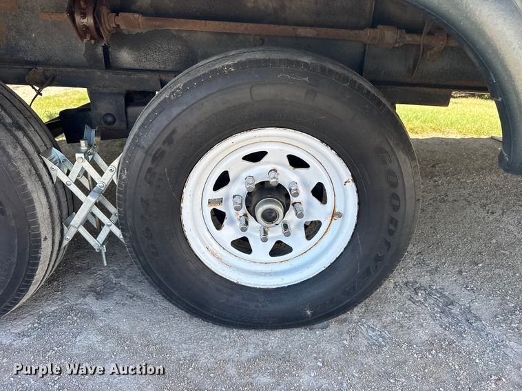 image for item FB7271 1997 Kountry Star Newmar camper