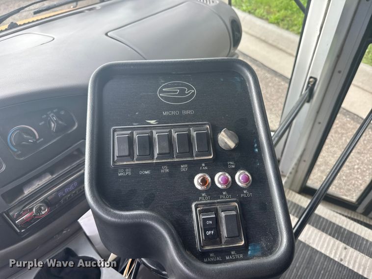 image for item FB7273 2001 Ford E450 school bus