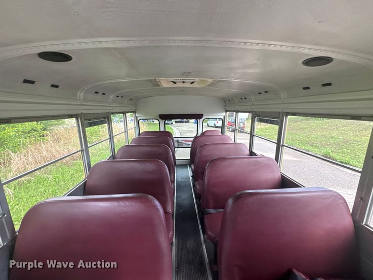image for item FB7273 2001 Ford E450 school bus