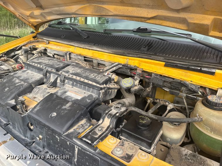 image for item FB7273 2001 Ford E450 school bus