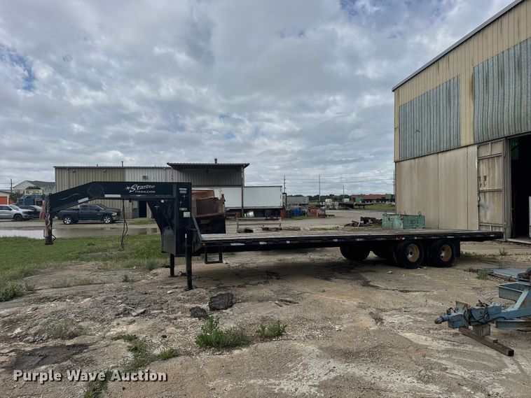 image for item FB7274 2012 Starlite flatbed trailer
