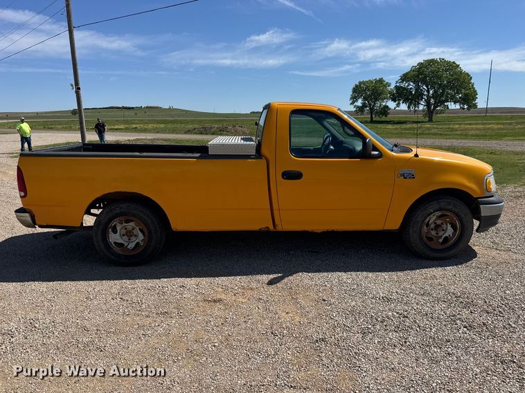 image for item FB7321 1999 Ford F150 pickup truck