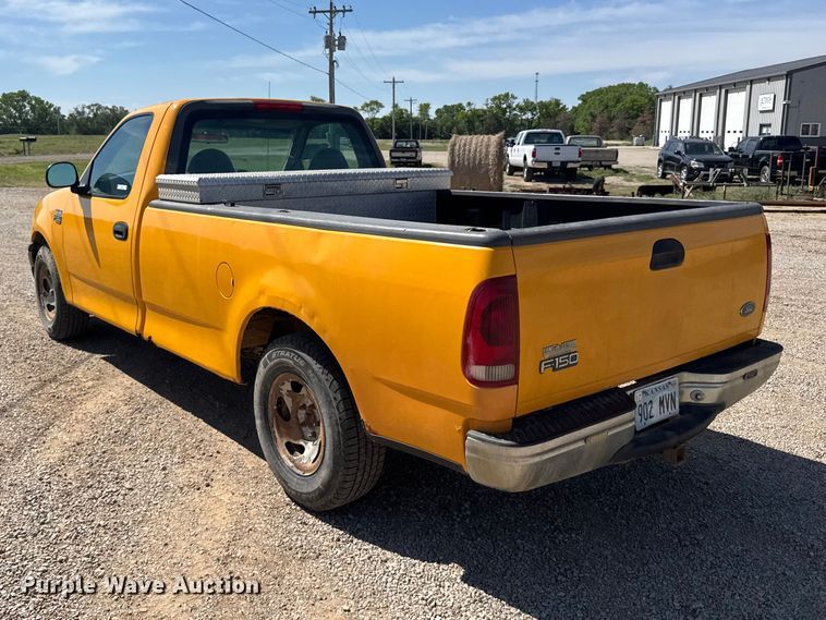 image for item FB7321 1999 Ford F150 pickup truck