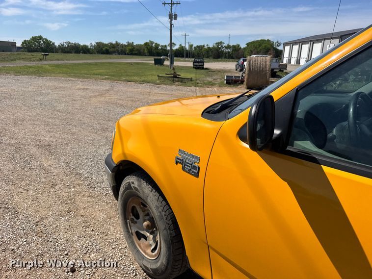 image for item FB7321 1999 Ford F150 pickup truck