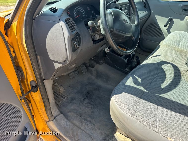 image for item FB7321 1999 Ford F150 pickup truck