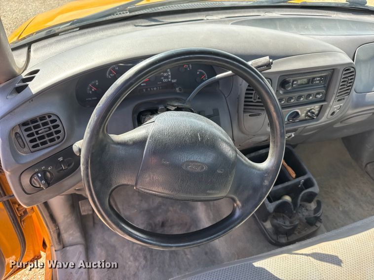 image for item FB7321 1999 Ford F150 pickup truck