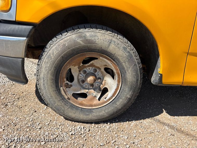 image for item FB7321 1999 Ford F150 pickup truck