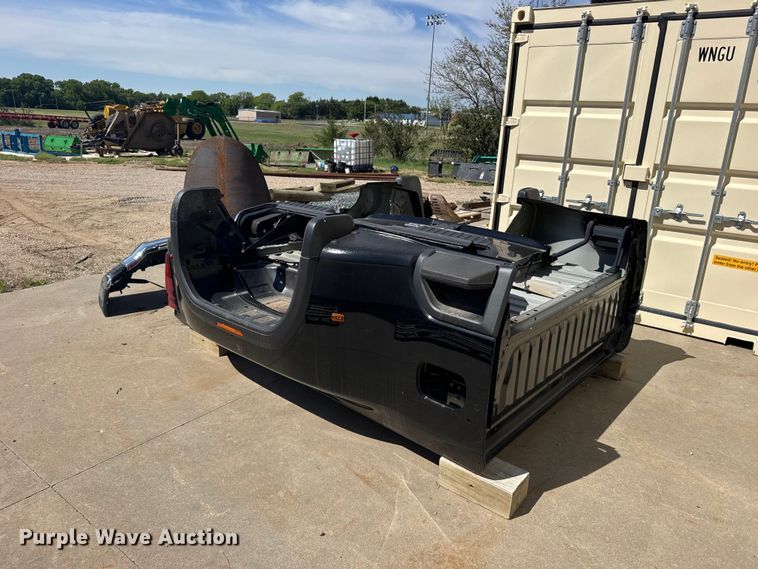 image for item FB7322 2025 GMC dually take off bed
