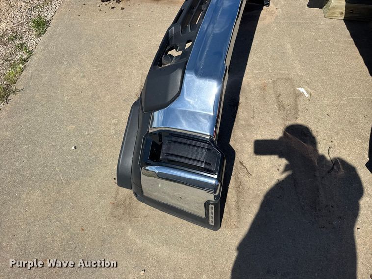 image for item FB7322 2025 GMC dually take off bed