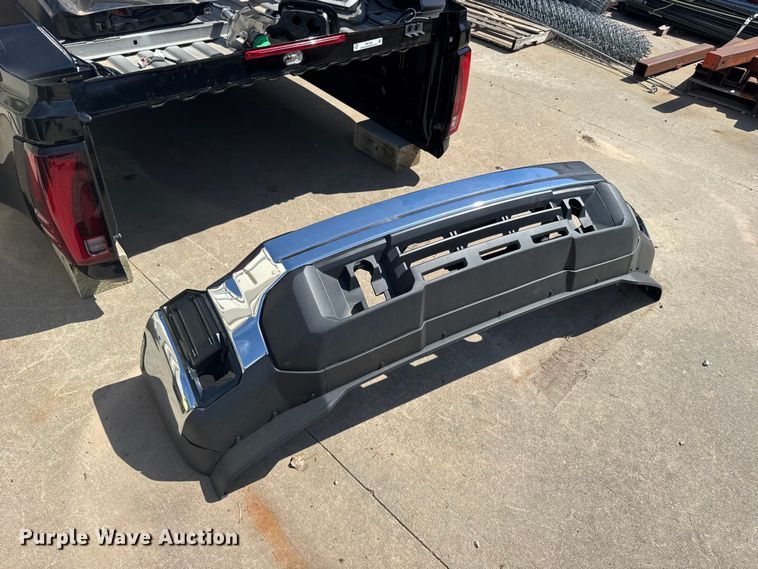 image for item FB7322 2025 GMC dually take off bed