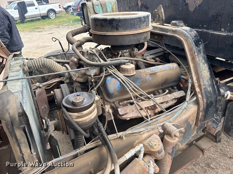 image for item FB7348 1967 Ford C610D rollback truck