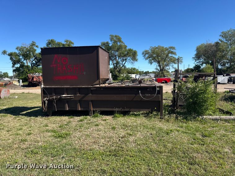image for item FB7352 Trash compactor