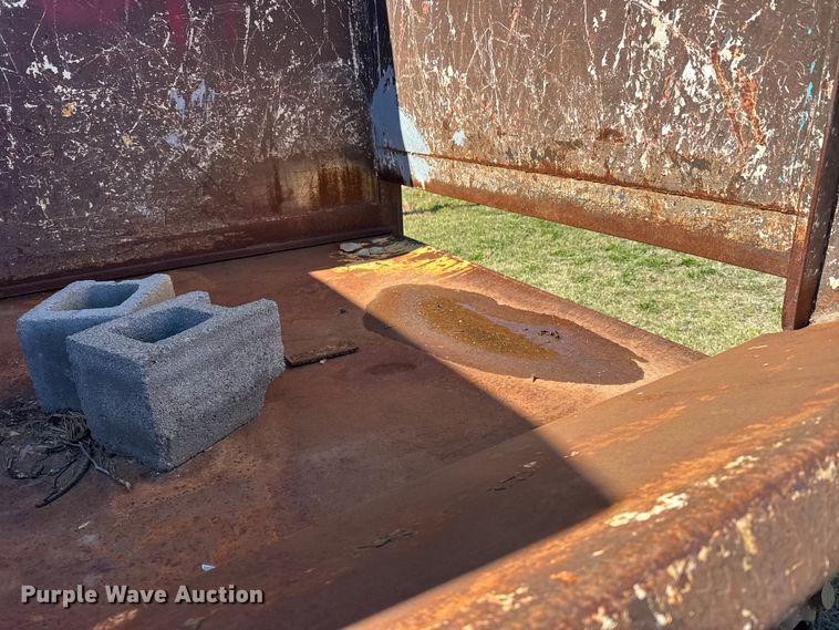 image for item FB7352 Trash compactor