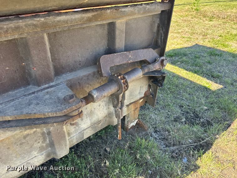 image for item FB7352 Trash compactor