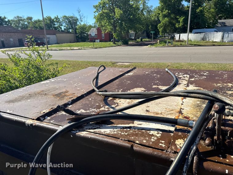 image for item FB7352 Trash compactor