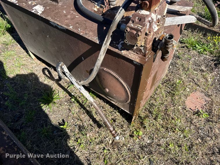 image for item FB7352 Trash compactor