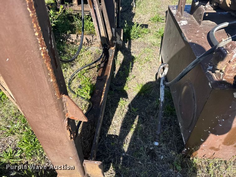 image for item FB7352 Trash compactor