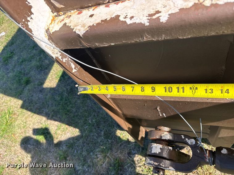 image for item FB7352 Trash compactor