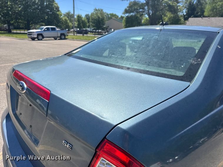 image for item FB7356 2012 Ford Fusion 