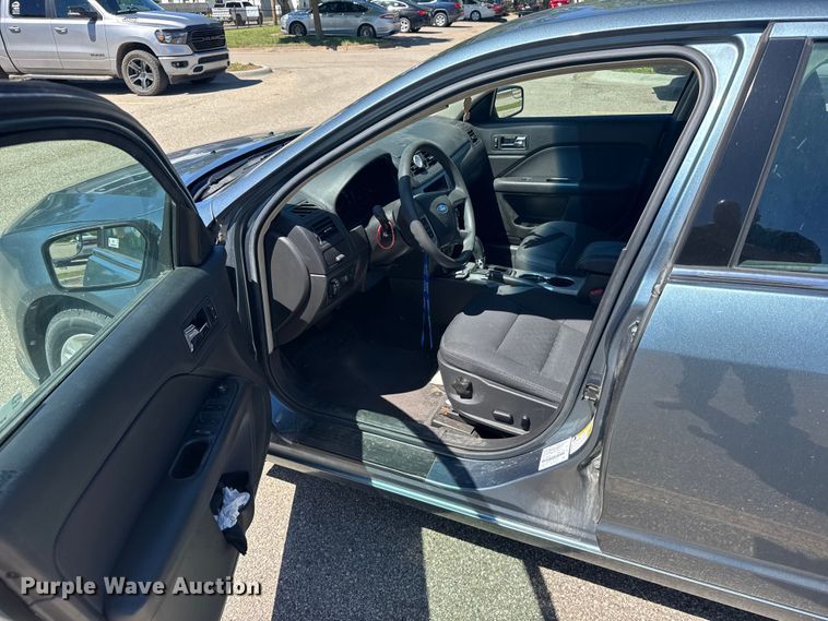 image for item FB7356 2012 Ford Fusion 