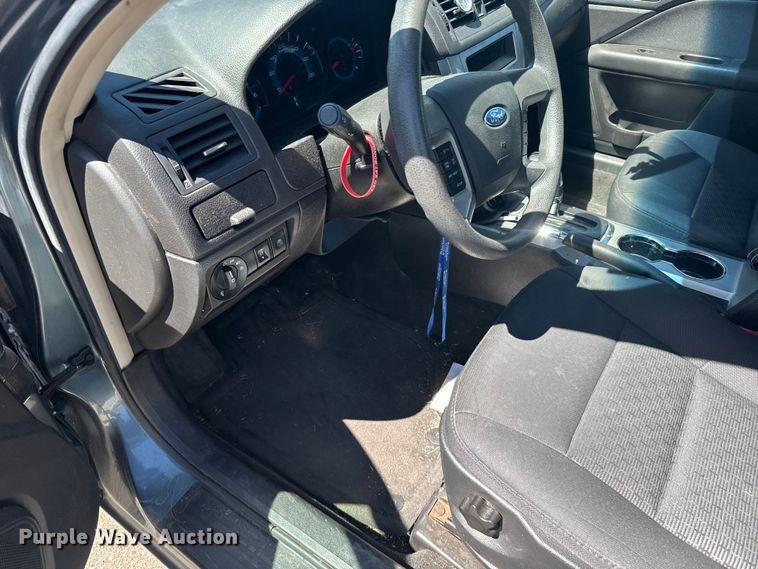 image for item FB7356 2012 Ford Fusion 