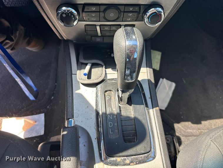 image for item FB7356 2012 Ford Fusion 