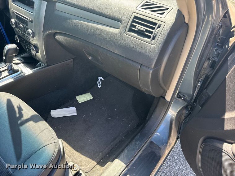 image for item FB7356 2012 Ford Fusion 