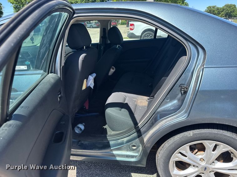image for item FB7356 2012 Ford Fusion 
