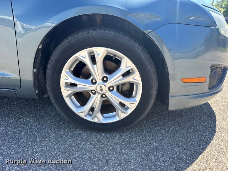 image for item FB7356 2012 Ford Fusion 