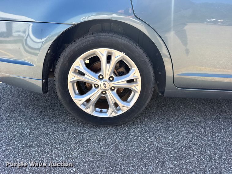 image for item FB7356 2012 Ford Fusion 