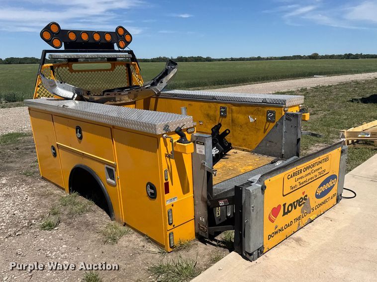 image for item FB7359 CM Truck Beds AI-110