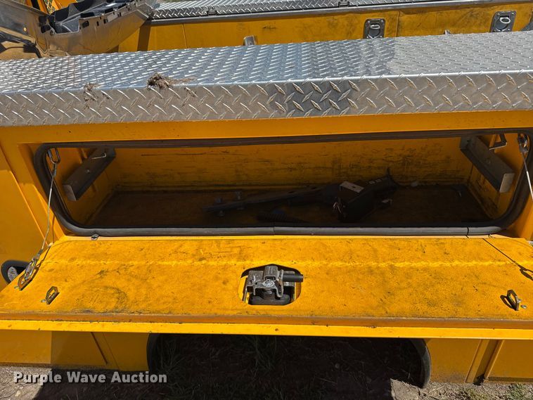 image for item FB7359 CM Truck Beds AI-110