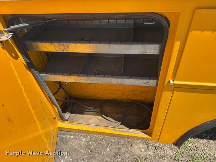 image for item FB7359 CM Truck Beds AI-110