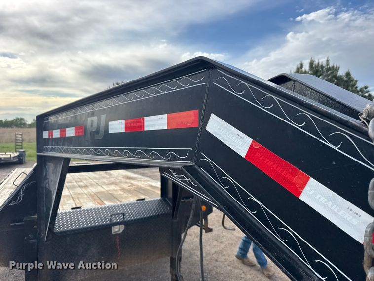 image for item FB7362 2017 PJ equipment trailer