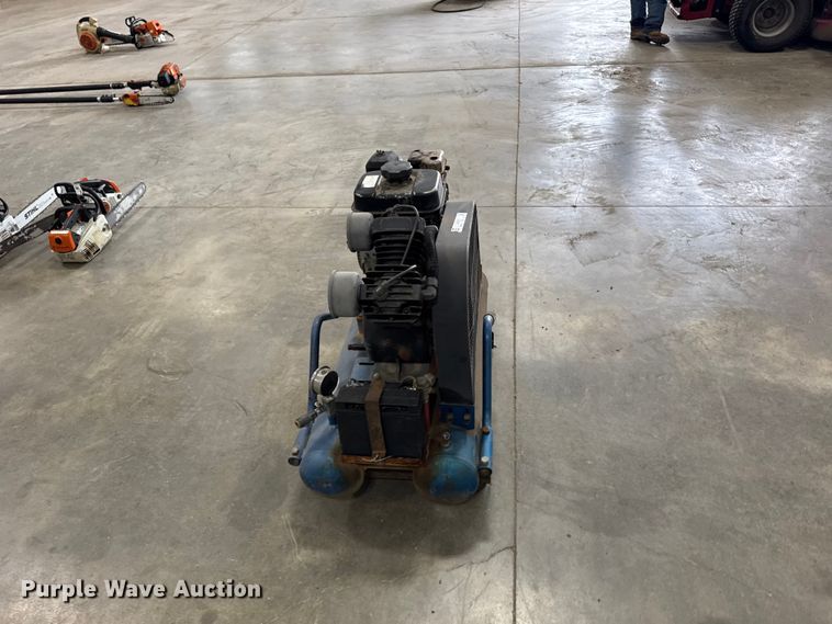 image for item FB7372 Puma air compressor