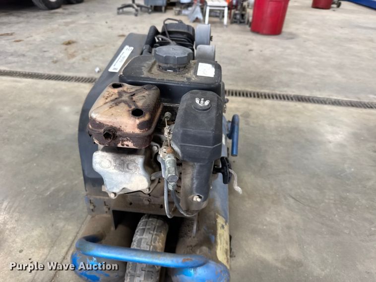 image for item FB7372 Puma air compressor