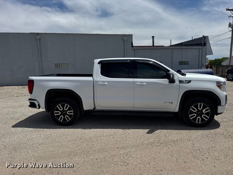 image for item FB7374 2021 GMC Sierra Crew Cab pickup truck